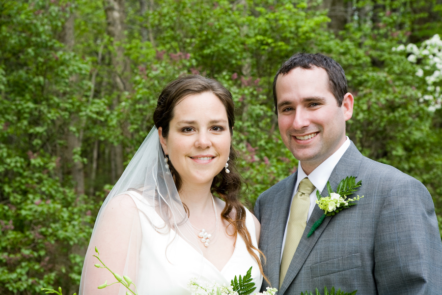 Formal photos with the lilacs in the background